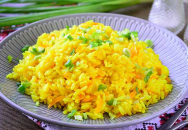 Рис с куркумой и овощами